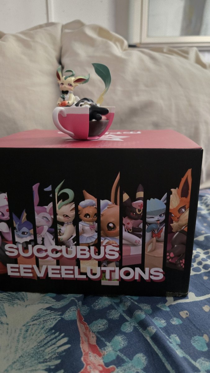 Figurine Mocking studio: Phyllali maid