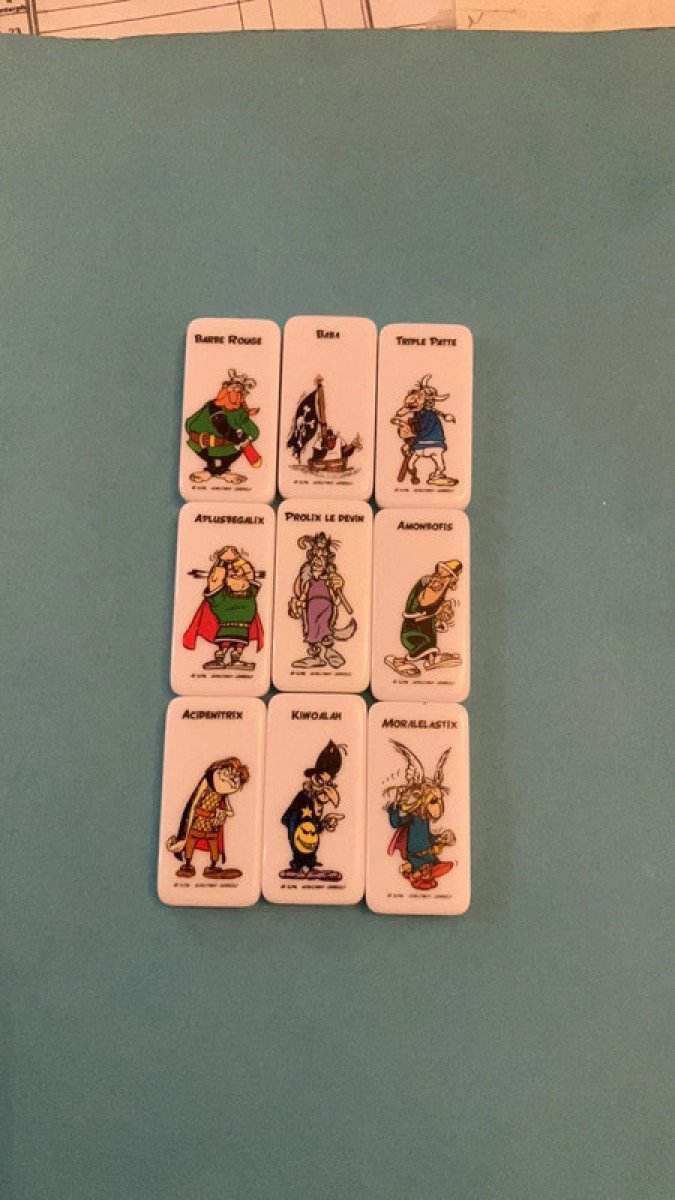 Lot Domino Auchan. Les Ennemis. Astérix.