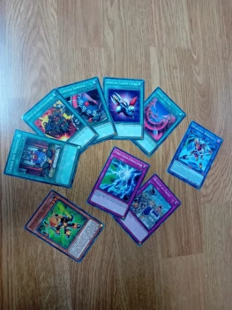 Lot de carte yu-gi-oh