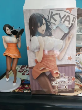 Figurines serveuse sexi