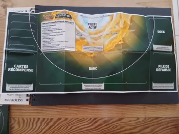 Plateau de jeu TCG Pokémon en papier