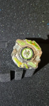 Toupie Beyblade, argenté et verte