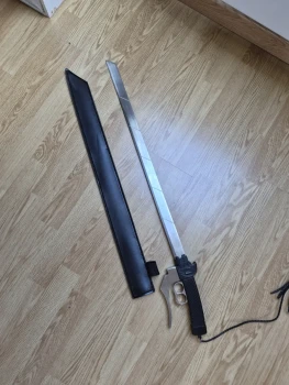 Épée l'attaque des titans