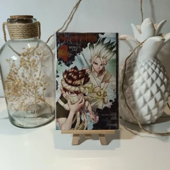 Manga dr stone tome 4 édition limitée métallisé