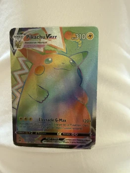 Pikachu VMAX Rainbow Rare 188/185 (Vivid Voltage, 2020)
