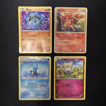 Cartes Pokemon : Lot de 4 cartes