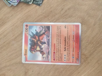 Carte pokémon rare