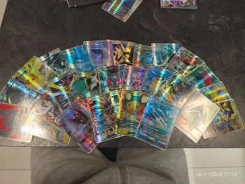 Un lot de 57 carte pokemon GX prix négociable