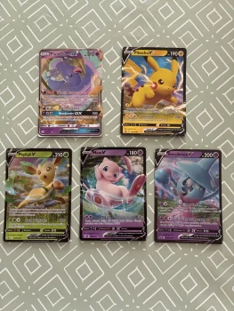 Lot de 5 carte Pokémon Plumeline GX, Pikachu, Phyllali, Mew et Sorcilence V