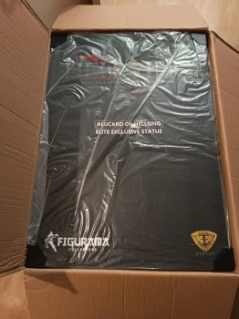 Alucard (Hellsing) - Figurama