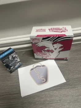 Lot ETB Flamme blanche et bundle Foudre noire