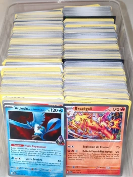 100 cartes Pokémon