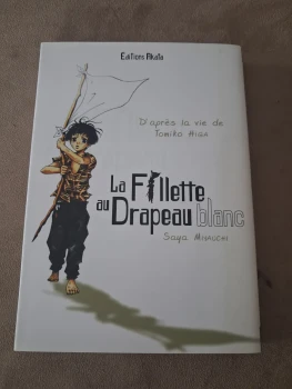 La fillette au drapeau blanc