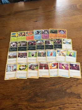 Lot de 28 cartes Pokémon