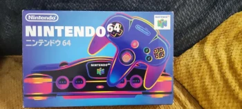 Nintendo 64 japonaise en boîte et 6 cartouches en loose